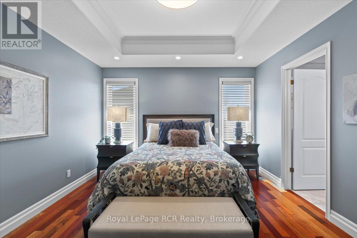 98 11th Avenue, Hanover, Ontario  N4N 3V2 - Photo 12 - X12064789