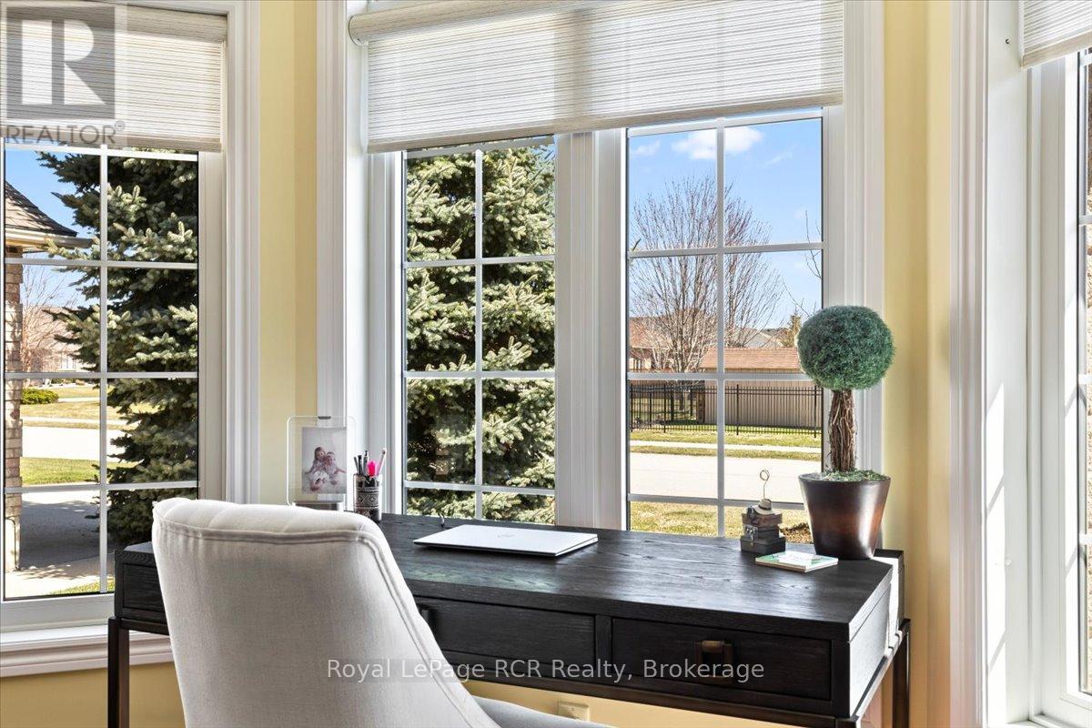 98 11th Avenue, Hanover, Ontario  N4N 3V2 - Photo 19 - X12064789