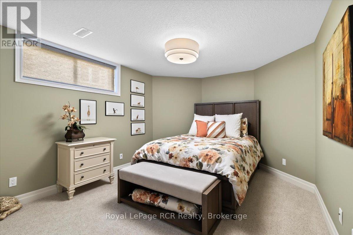98 11th Avenue, Hanover, Ontario  N4N 3V2 - Photo 28 - X12064789