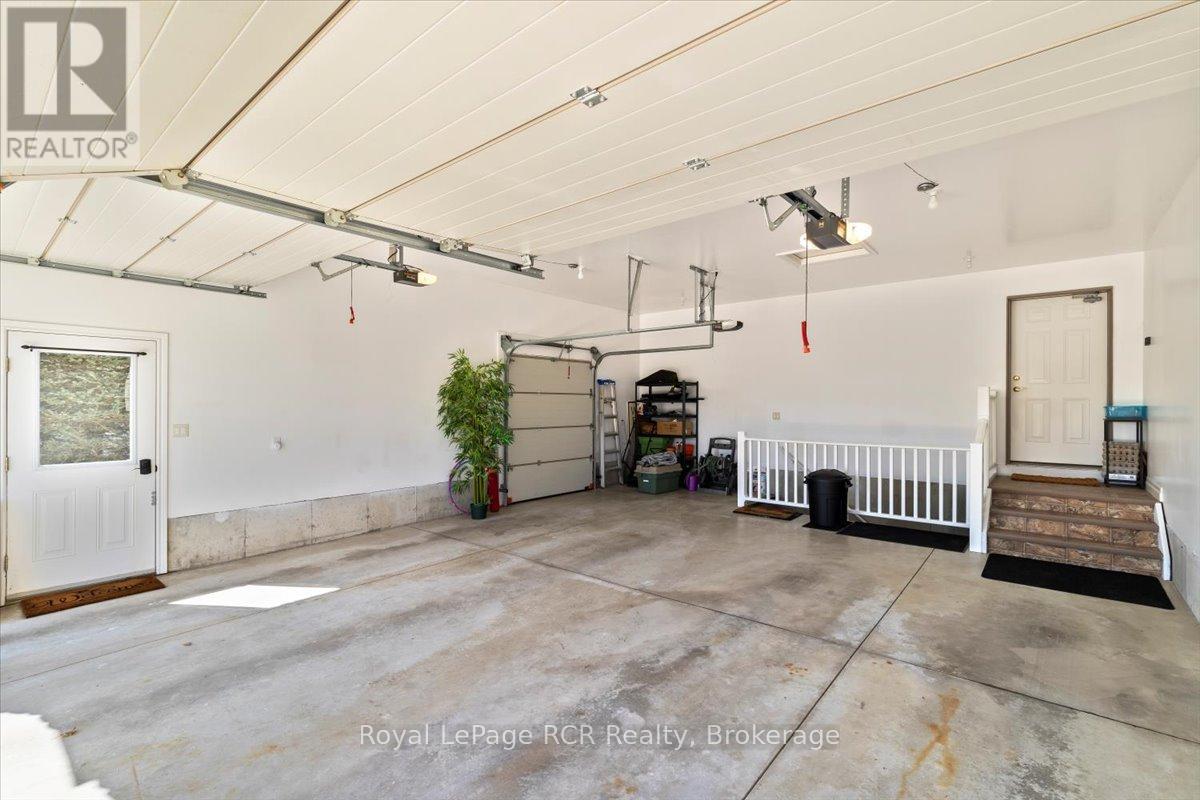 98 11th Avenue, Hanover, Ontario  N4N 3V2 - Photo 34 - X12064789
