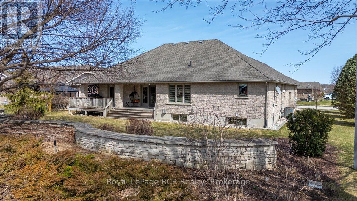 98 11th Avenue, Hanover, Ontario  N4N 3V2 - Photo 44 - X12064789