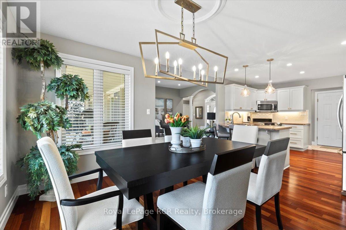 98 11th Avenue, Hanover, Ontario  N4N 3V2 - Photo 9 - X12064789