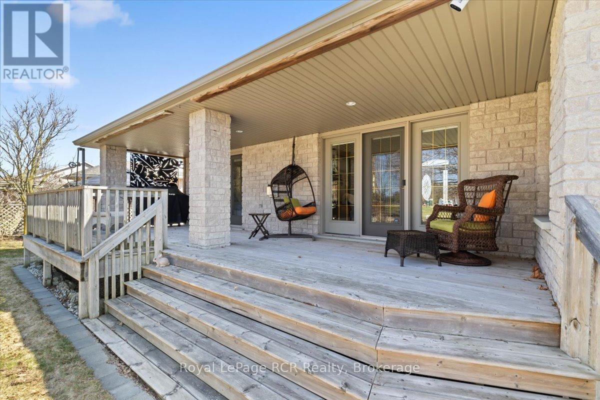 98 11th Avenue, Hanover, Ontario  N4N 3V2 - Photo 35 - X12064789