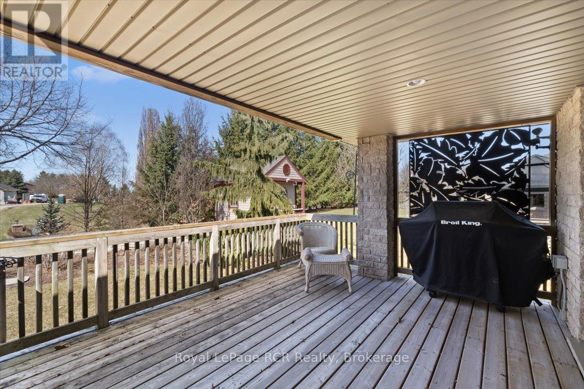 98 11th Avenue, Hanover, Ontario  N4N 3V2 - Photo 36 - X12064789