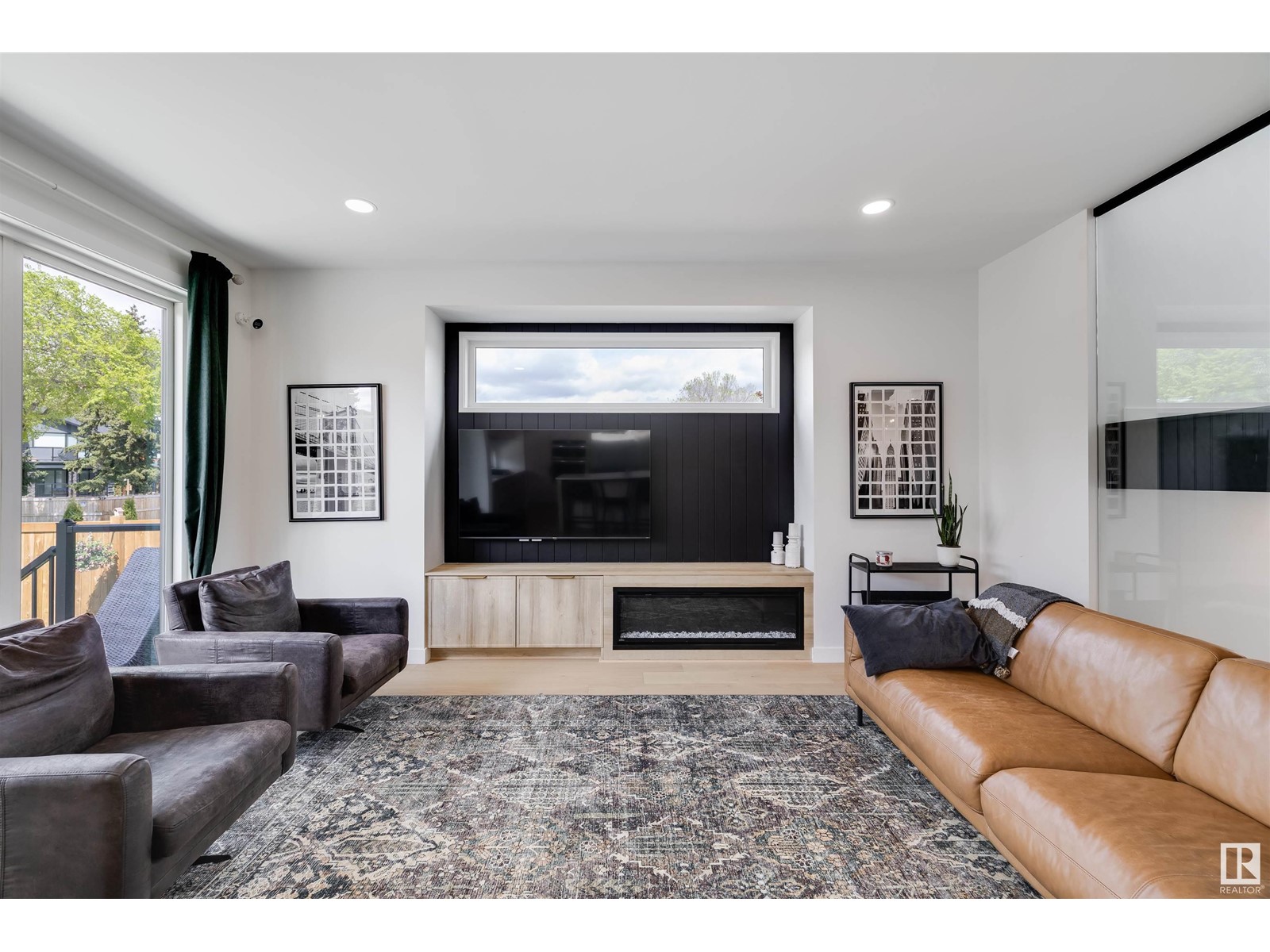 Property at 7434 119 ST NW image 3