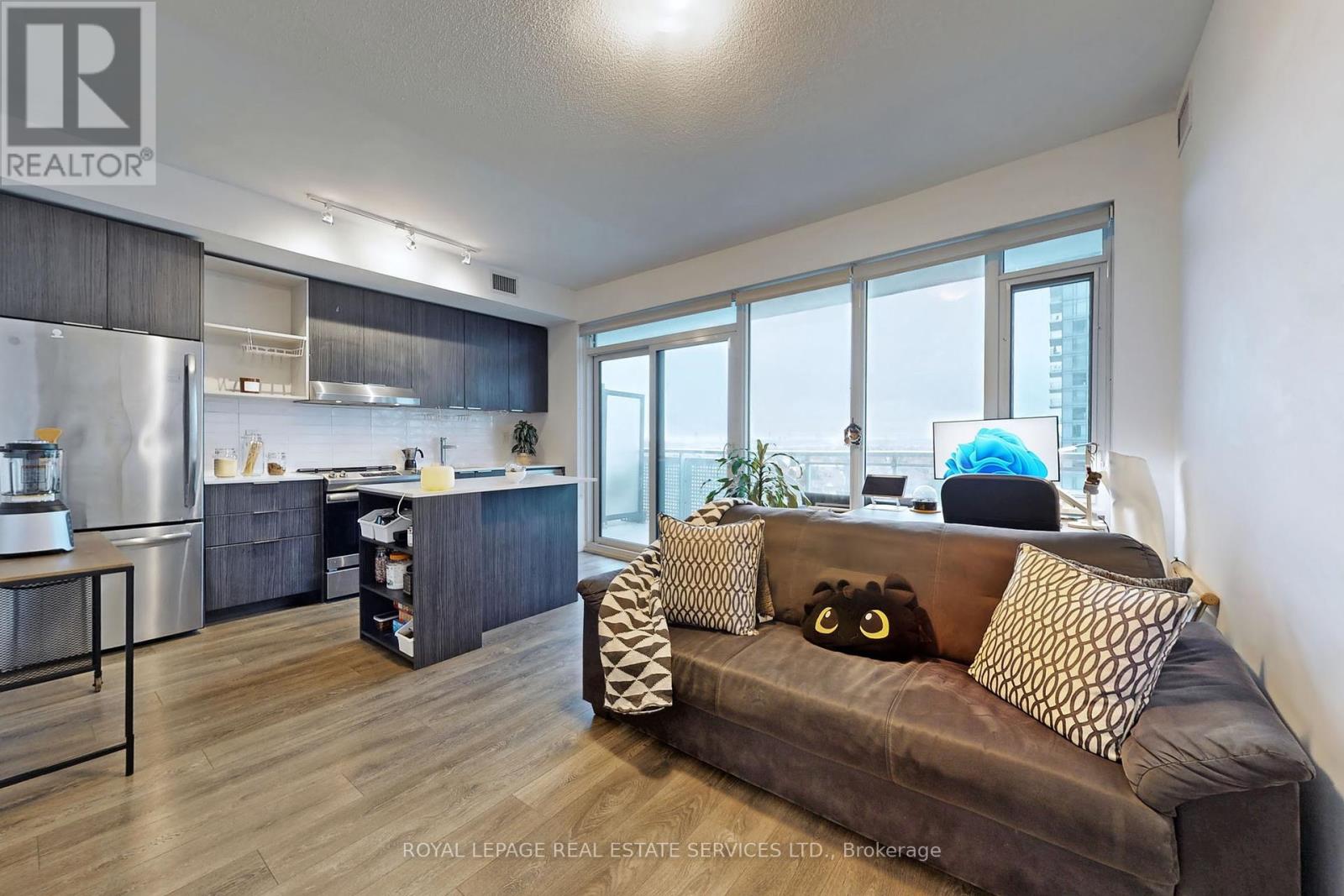 Property at 718 - 2520 EGLINTON AVENUE W image 4