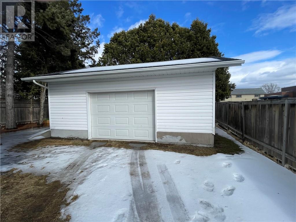 Property at 18 First Avenue image 4