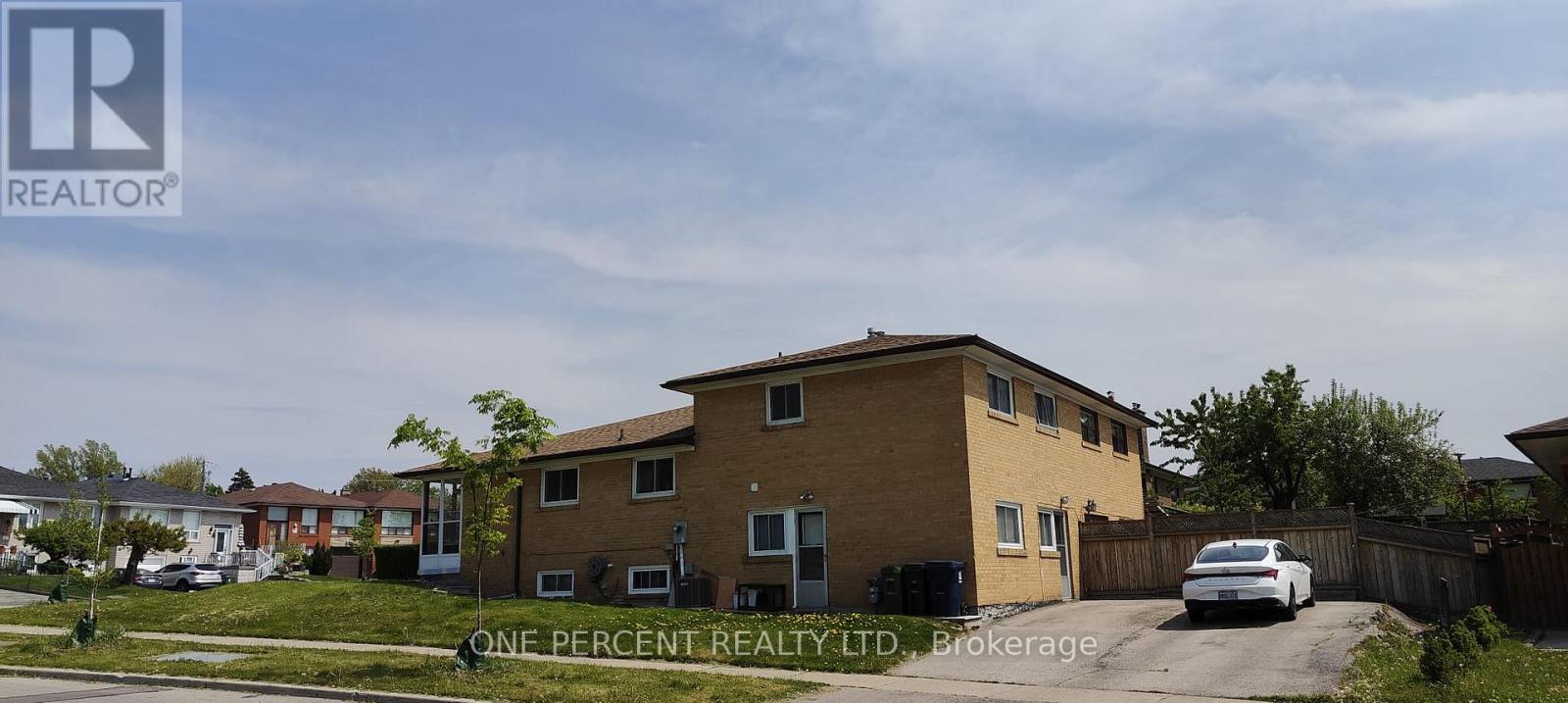 Property at 80 FALLINGDALE CRESCENT E image 1
