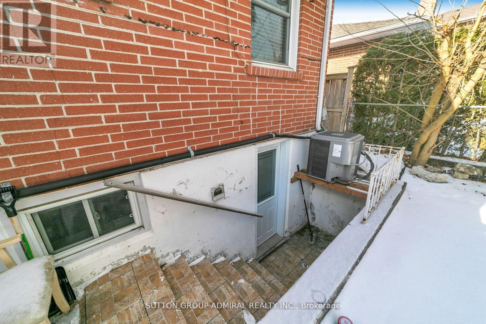1071 Willowdale Avenue, Toronto, Ontario  M2M 3E5 - Photo 13 - C11979359