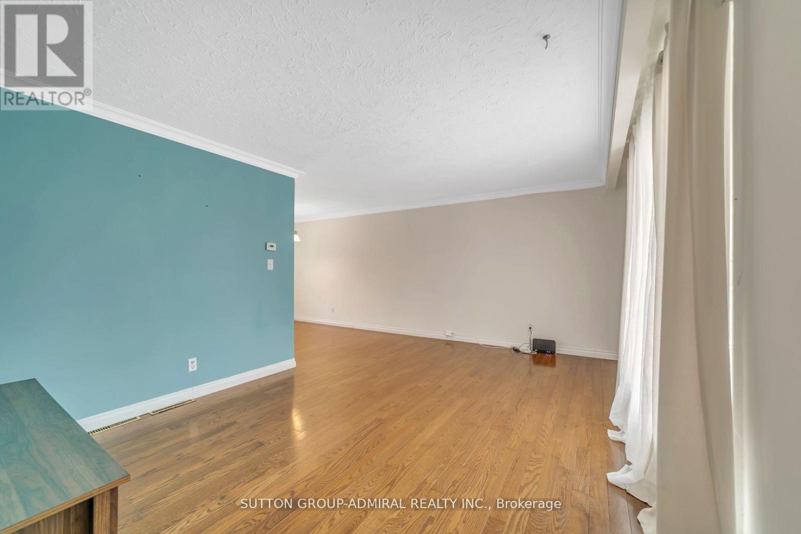 1071 Willowdale Avenue, Toronto, Ontario  M2M 3E5 - Photo 15 - C11979359