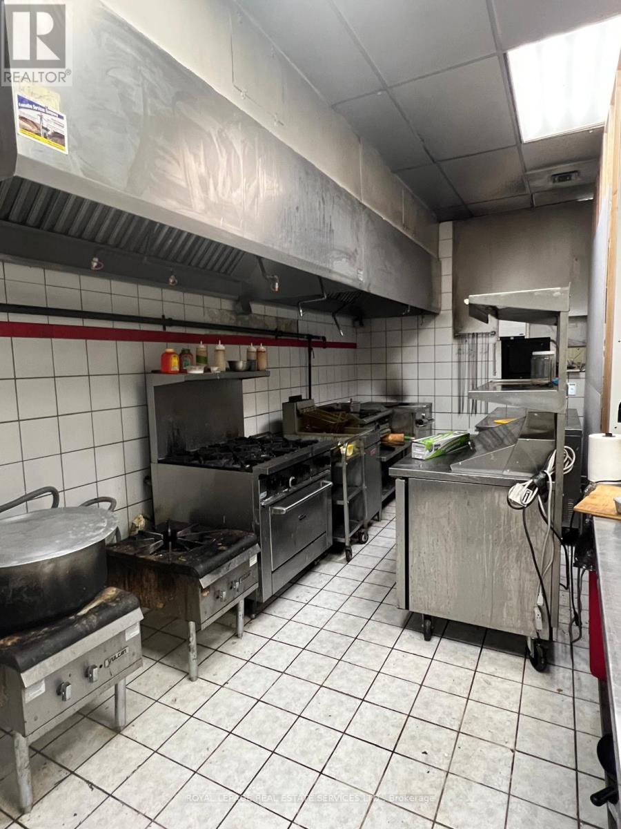 2 - 1775 Ernest Avenue, London, Ontario  N6E 2V5 - Photo 8 - X11985261
