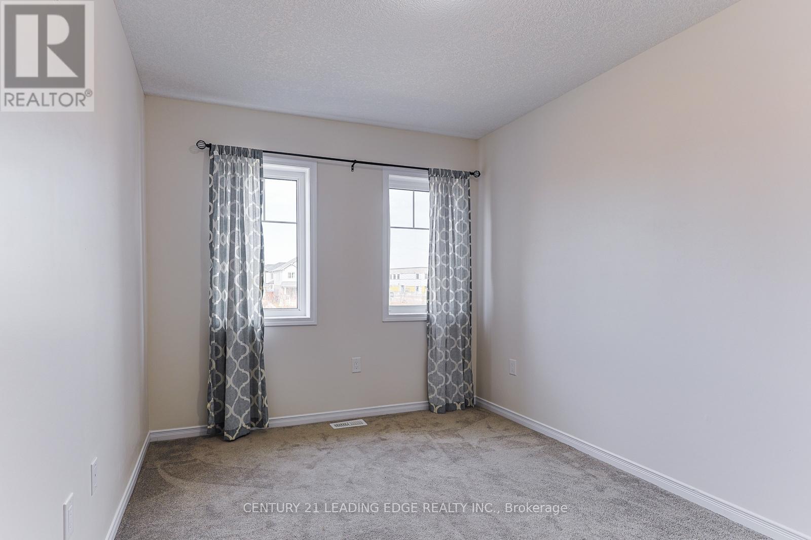 153 Thompson Road, Haldimand, Ontario  N3W 0C1 - Photo 14 - X12064864