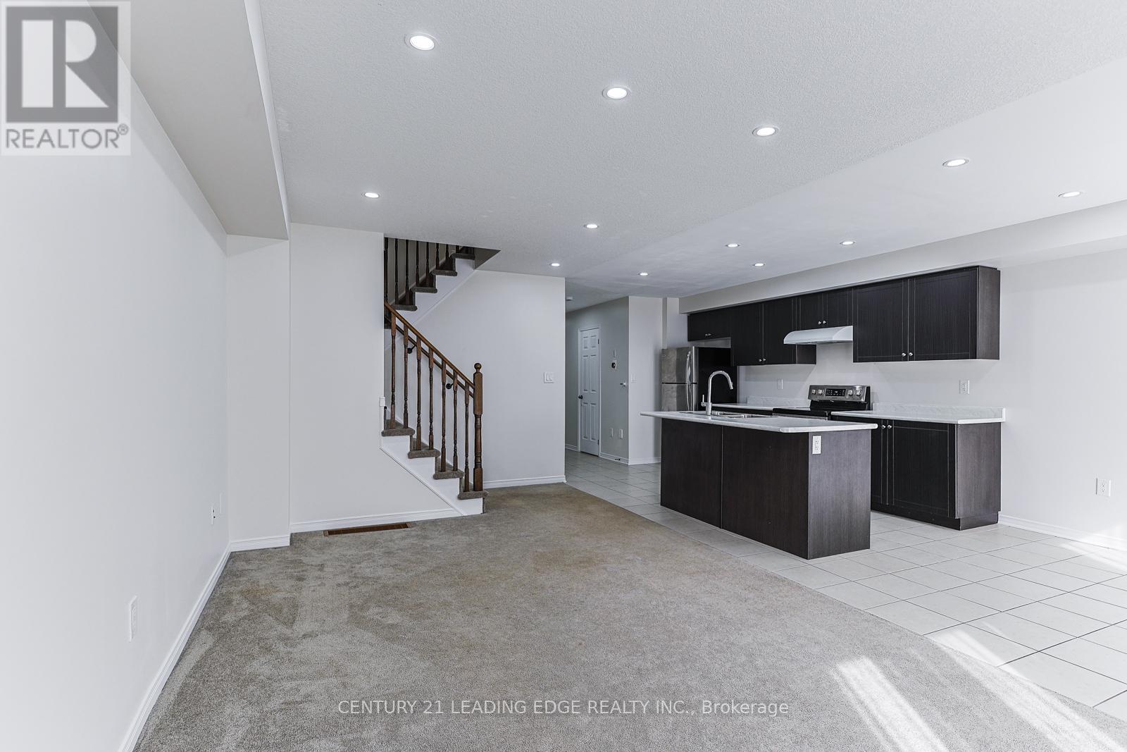 153 Thompson Road, Haldimand, Ontario  N3W 0C1 - Photo 7 - X12064864