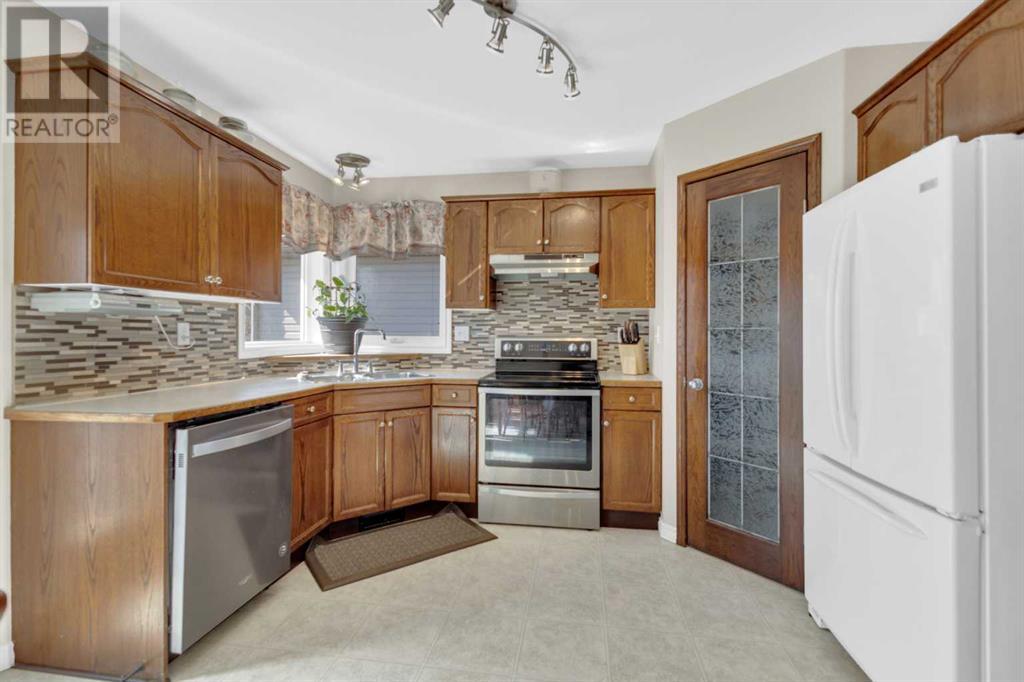 5617 Park Street, Blackfalds, Alberta  T0M 0J0 - Photo 12 - A2206799