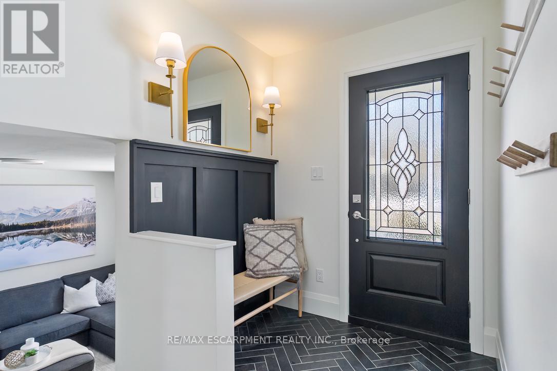 Property at 694 HOLT DRIVE image 3