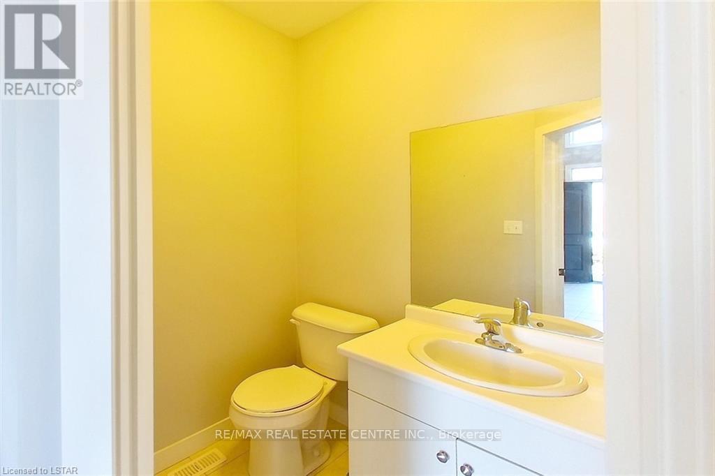 1560 Finley Crescent, London, Ontario  N6G 0S9 - Photo 9 - X12064890