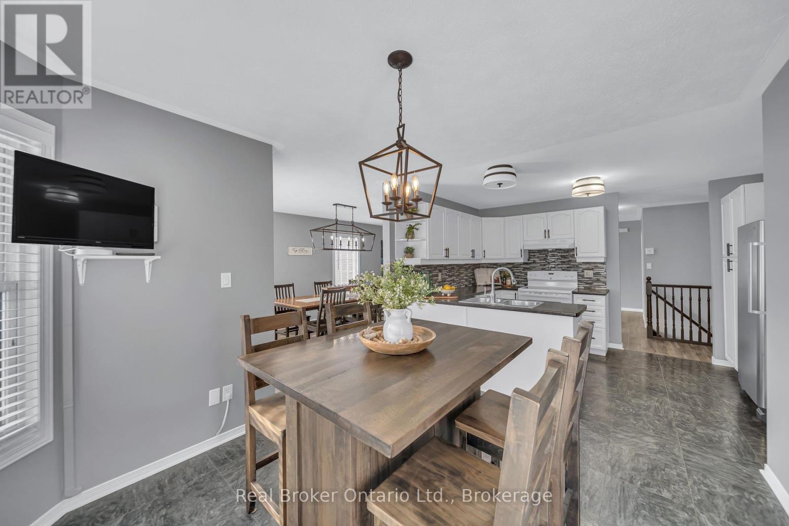 500 Havelock Avenue S, North Perth, Ontario  N4W 3T6 - Photo 15 - X12064941