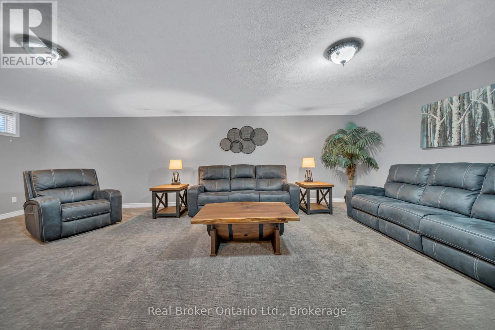 500 Havelock Avenue S, North Perth, Ontario  N4W 3T6 - Photo 25 - X12064941