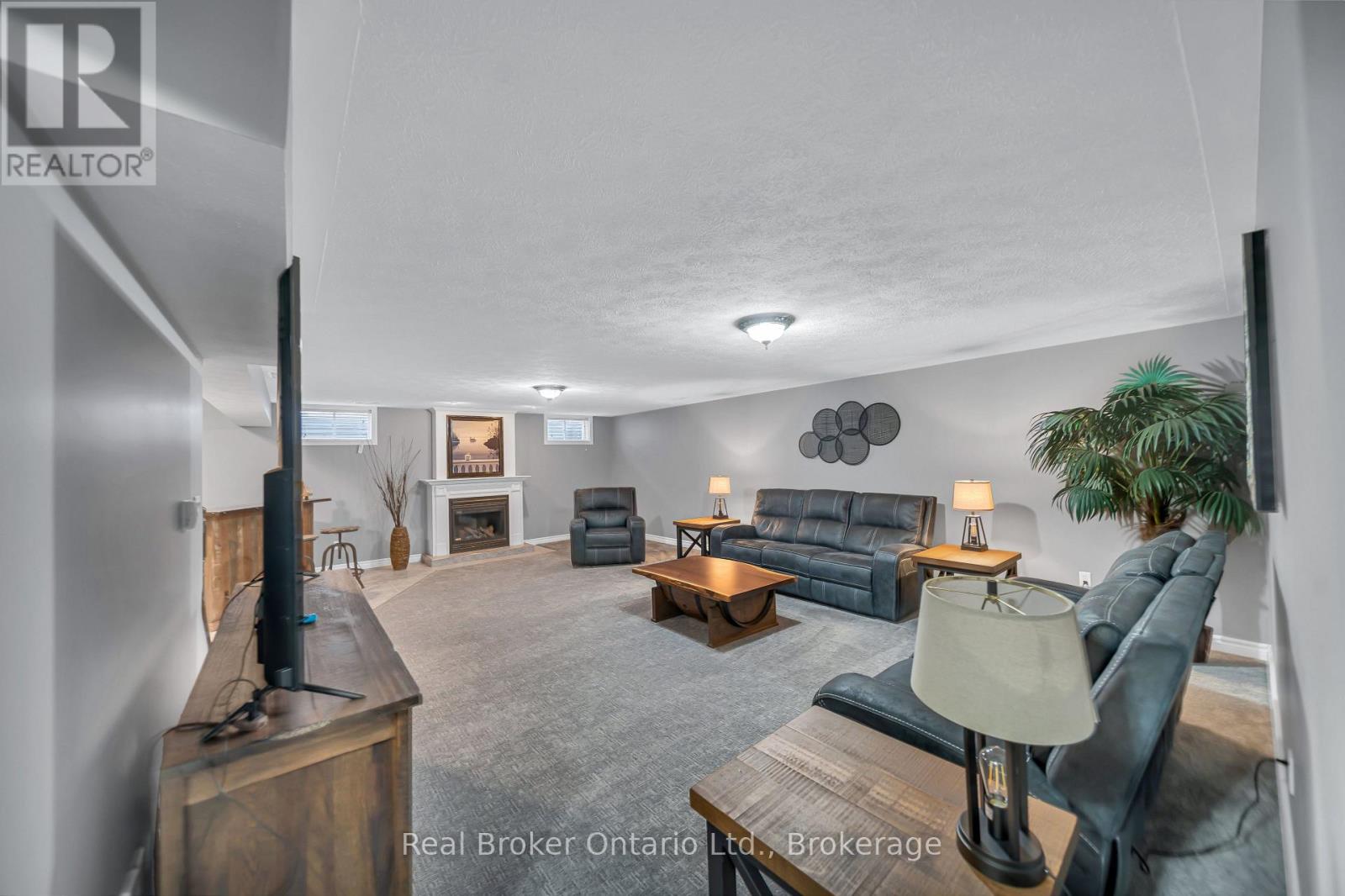 500 Havelock Avenue S, North Perth, Ontario  N4W 3T6 - Photo 27 - X12064941