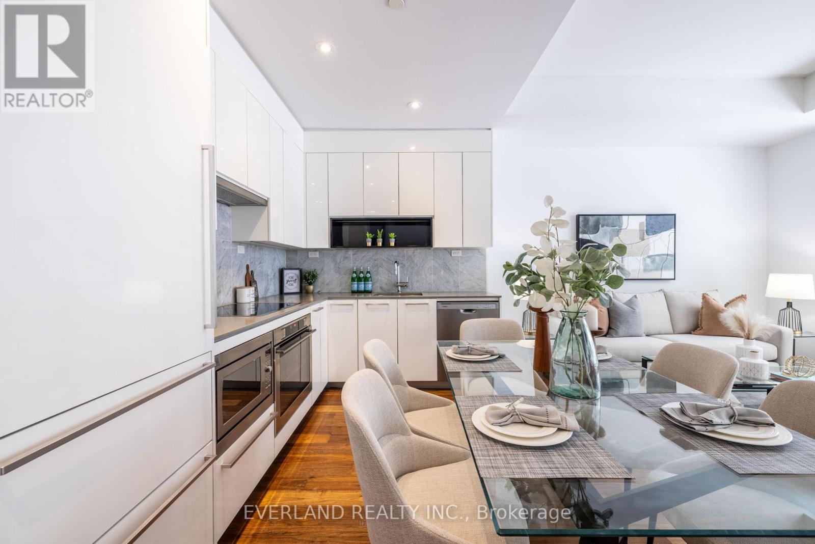 Property at TH17 - 113 MCMAHON DRIVE image 4