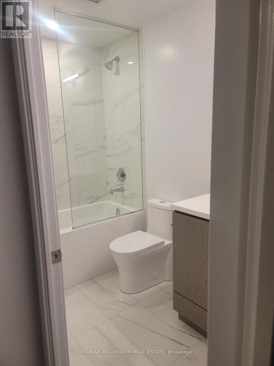 808 - 60 Honeycrisp Crescent N, Vaughan, Ontario  L4K 0N5 - Photo 10 - N12064929