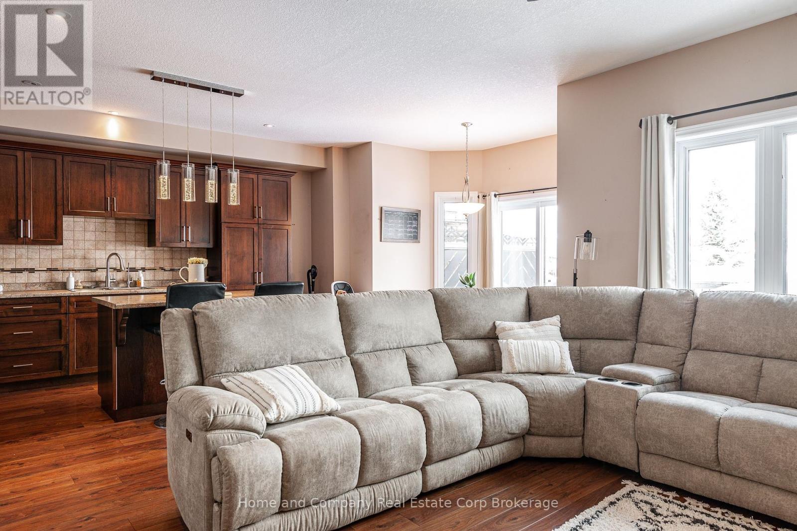 10 Brown Street, Stratford, Ontario  N5A 0B8 - Photo 8 - X11968877