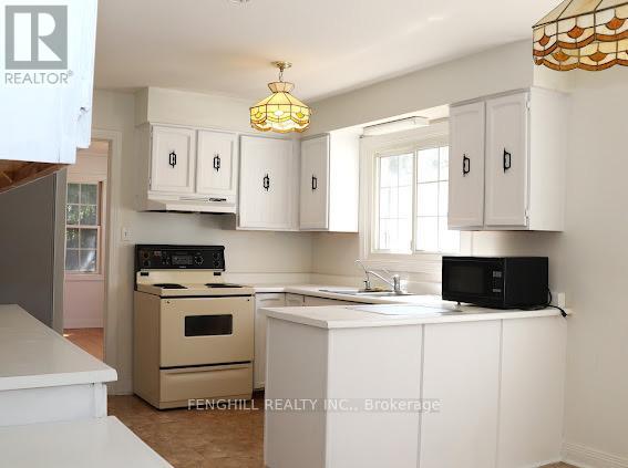 8 Blue Grass Drive, Aurora, Ontario  L4G 6W4 - Photo 7 - N12048899