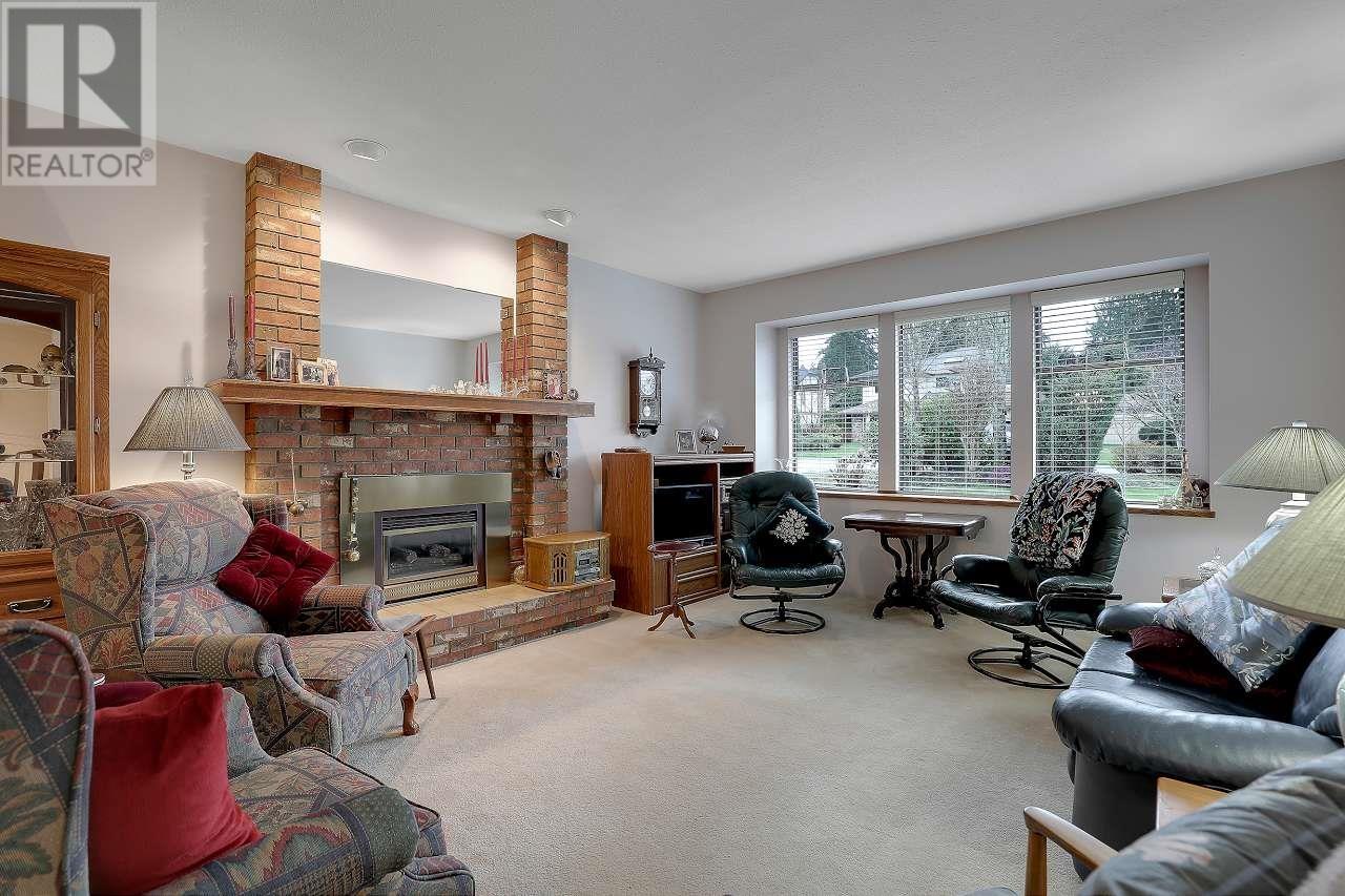 Property at 882 51 STREET image 2
