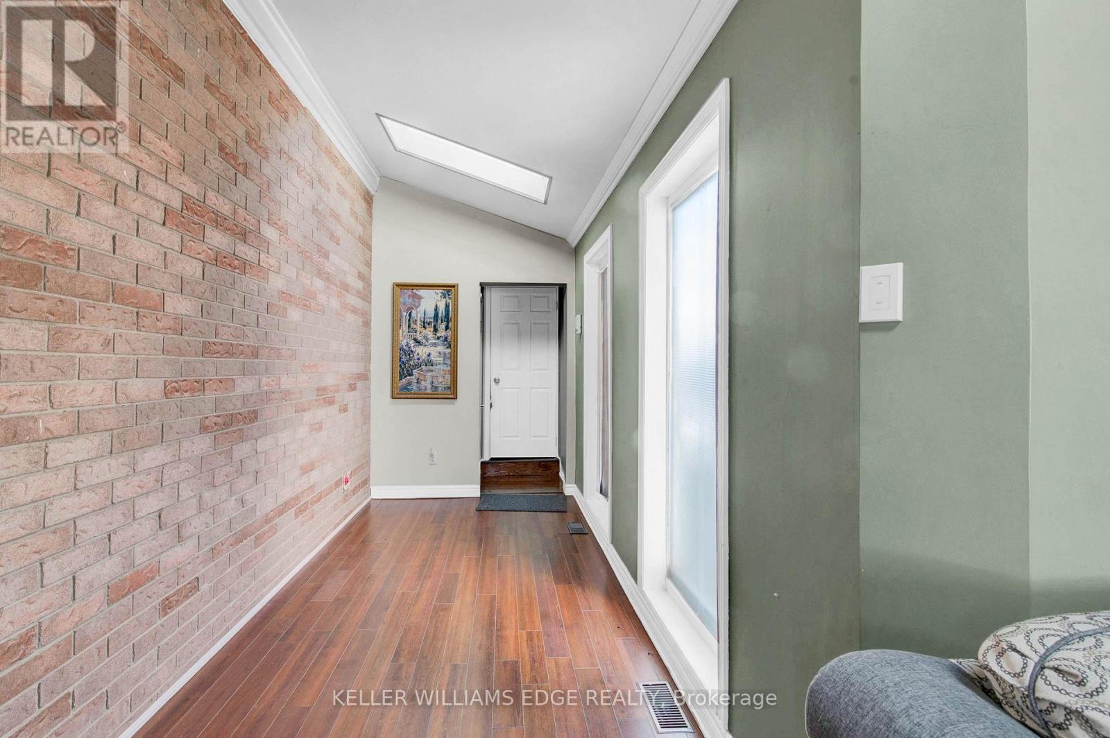 23 Rutledge Court, Hamilton (Templemead), Ontario  L8W 3H7 - Photo 13 - X12064945