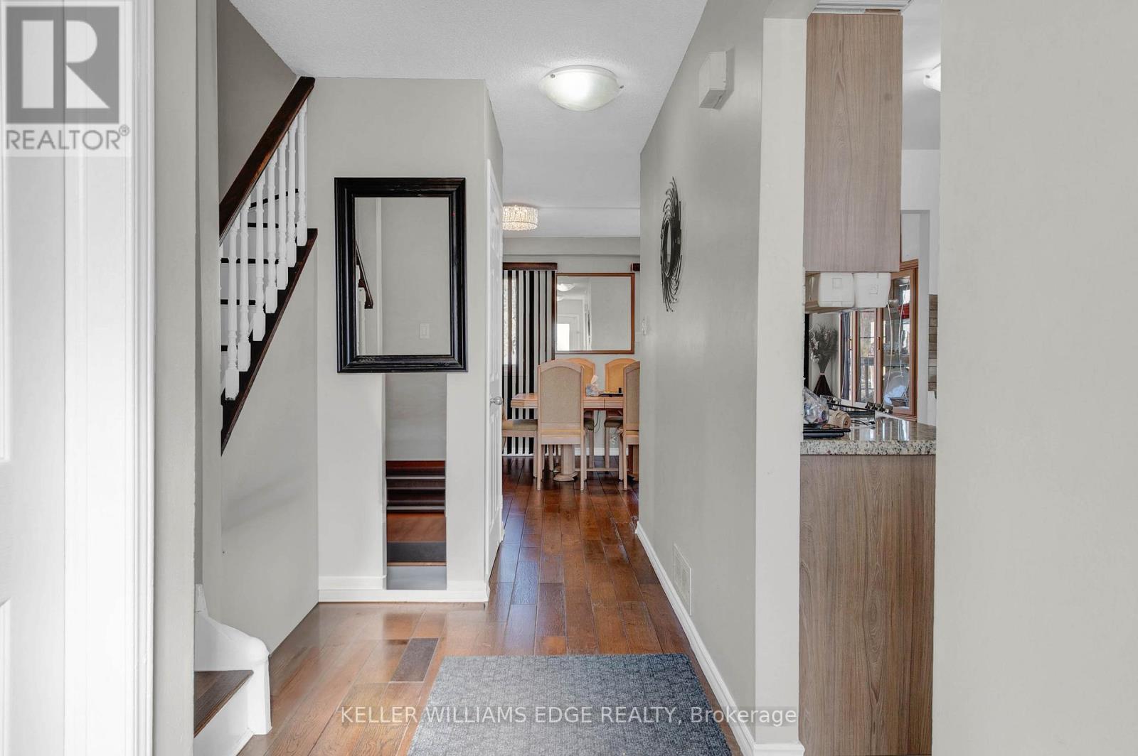 23 Rutledge Court, Hamilton (Templemead), Ontario  L8W 3H7 - Photo 7 - X12064945