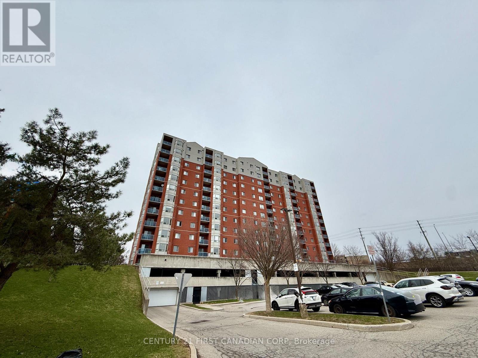 Property at 506 - 30 CHAPMAN COURT image 1