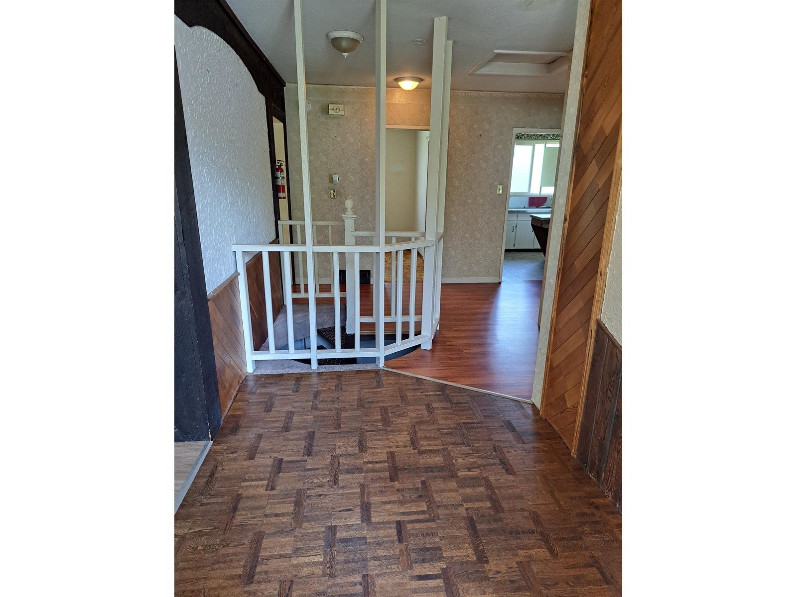 14073 113 Avenue, Surrey, British Columbia  V3R 2J9 - Photo 3 - R2985999