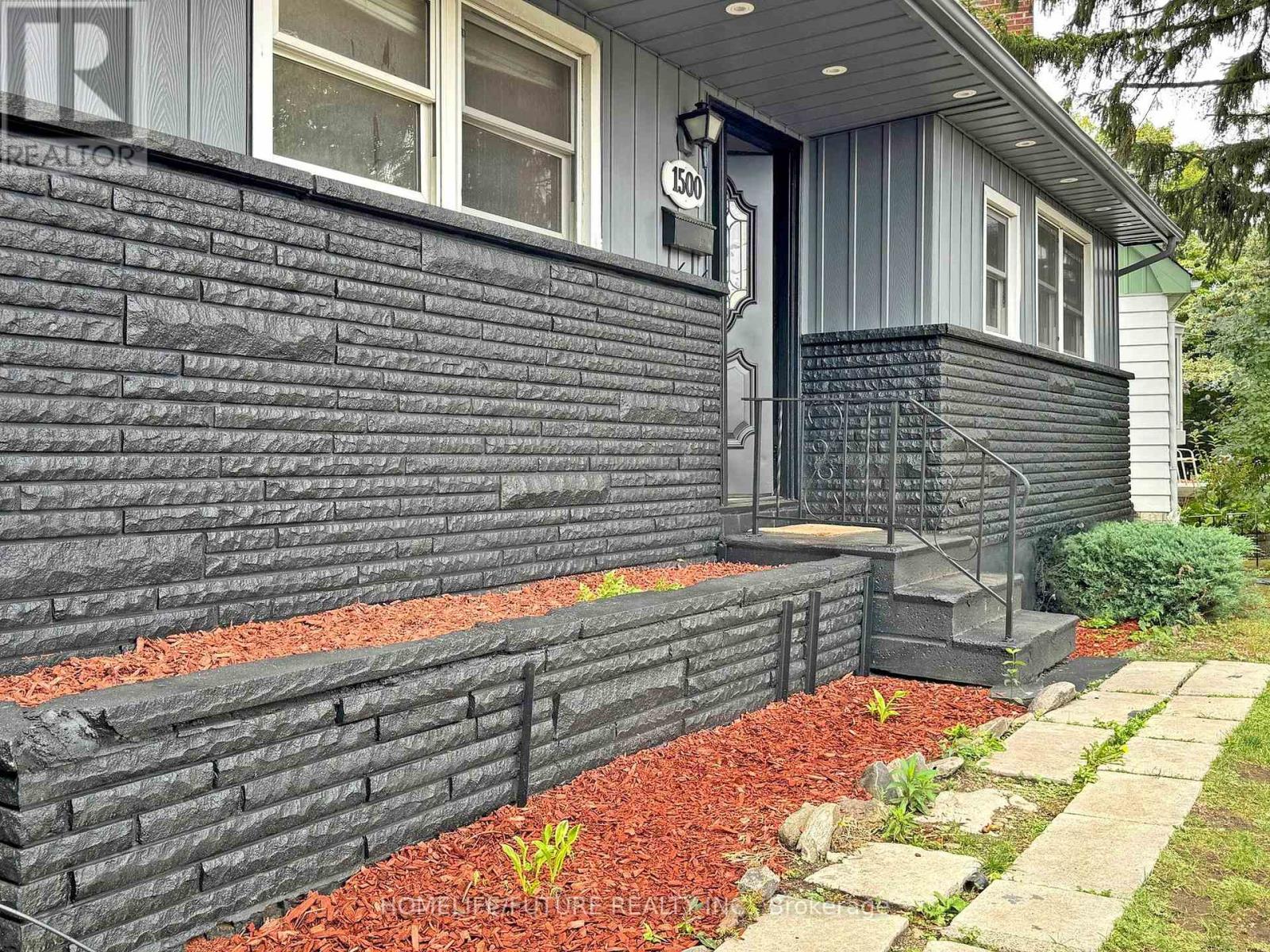 1500 Simcoe Street N, Oshawa, Ontario  L1G 4X7 - Photo 2 - E11987502