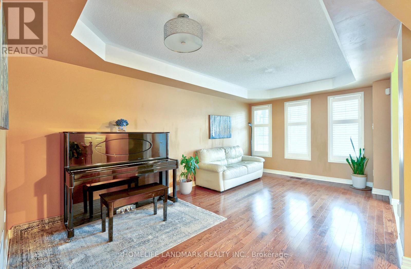 Property at 190 LITTLEWOOD DRIVE image 5