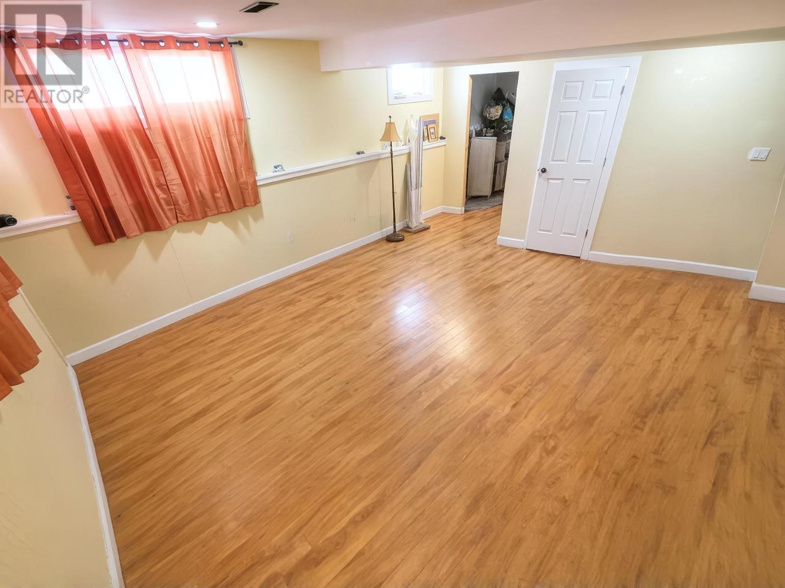 819 Glen Drive, Trail, British Columbia  V1R 1B5 - Photo 7 - 10341676