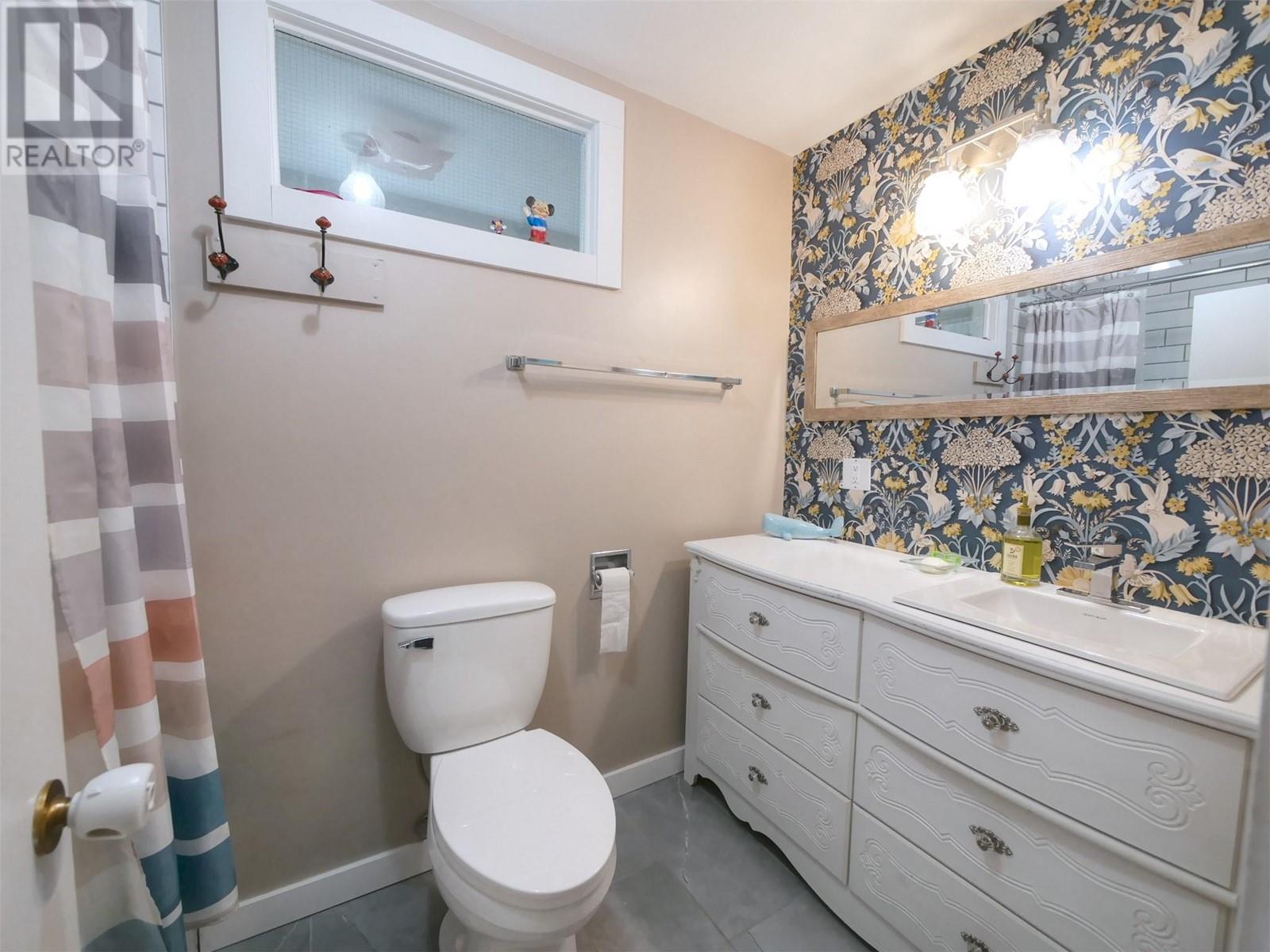 819 Glen Drive, Trail, British Columbia  V1R 1B5 - Photo 8 - 10341676