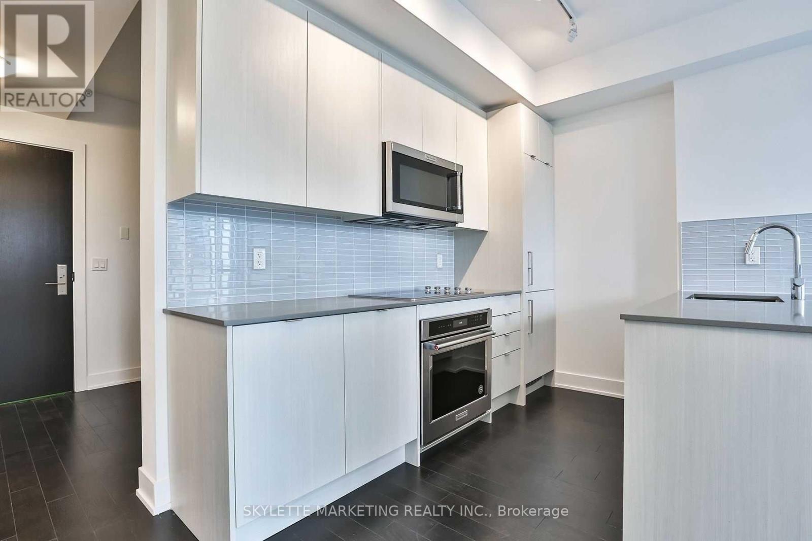 1005 - 181 Bedford Road, Toronto, Ontario  M5R 0C2 - Photo 4 - C12065035