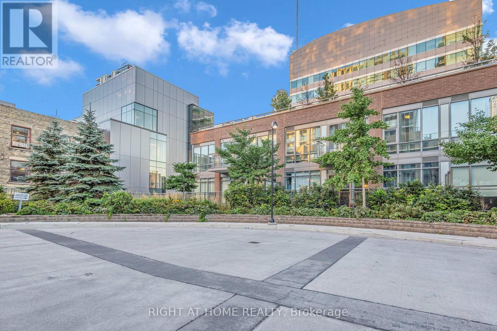 105 - 85 Duke Street W, Kitchener, Ontario  N2H 0B7 - Photo 43 - X12062550