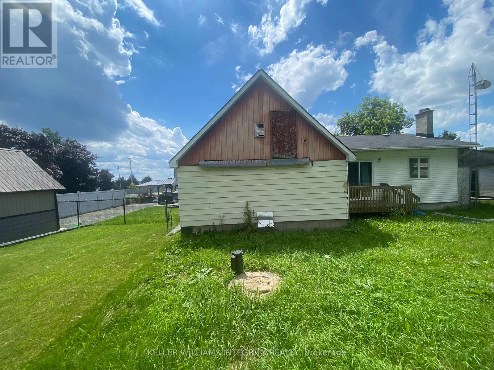 2415 Du Lac Road, Clarence-Rockland, Ontario  K0A 3N0 - Photo 27 - X12065065