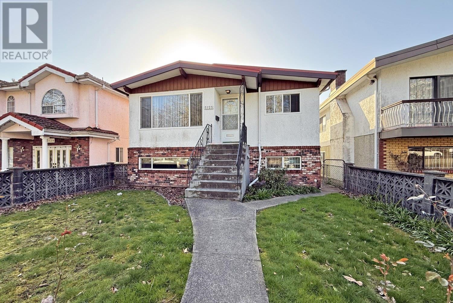 5125 WALES STREET, vancouver, British Columbia