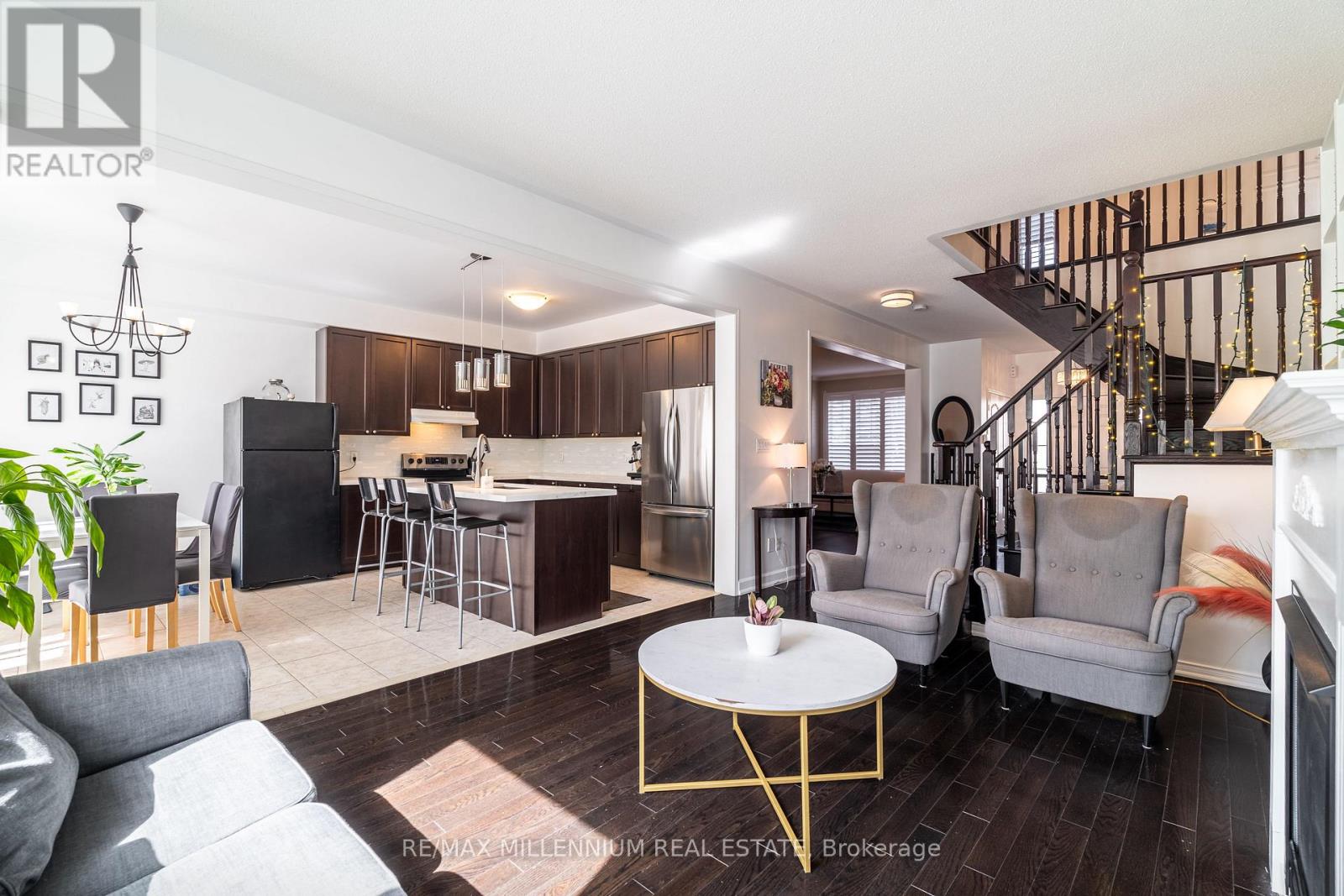 33 Britannia Avenue E, Oshawa (Windfields), Ontario  L1L 0C1 - Photo 6 - E12065085