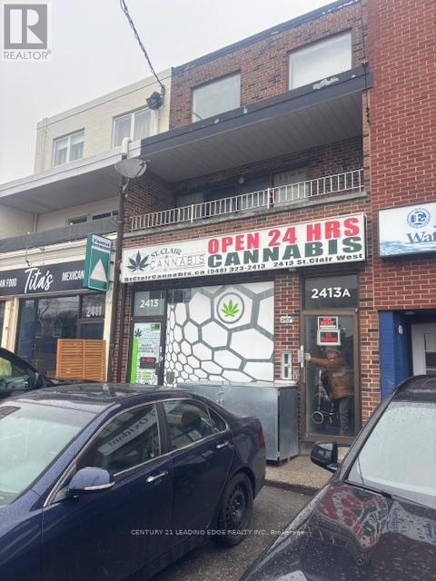 2413 ST CLAIR AVENUE W, Toronto, Ontario