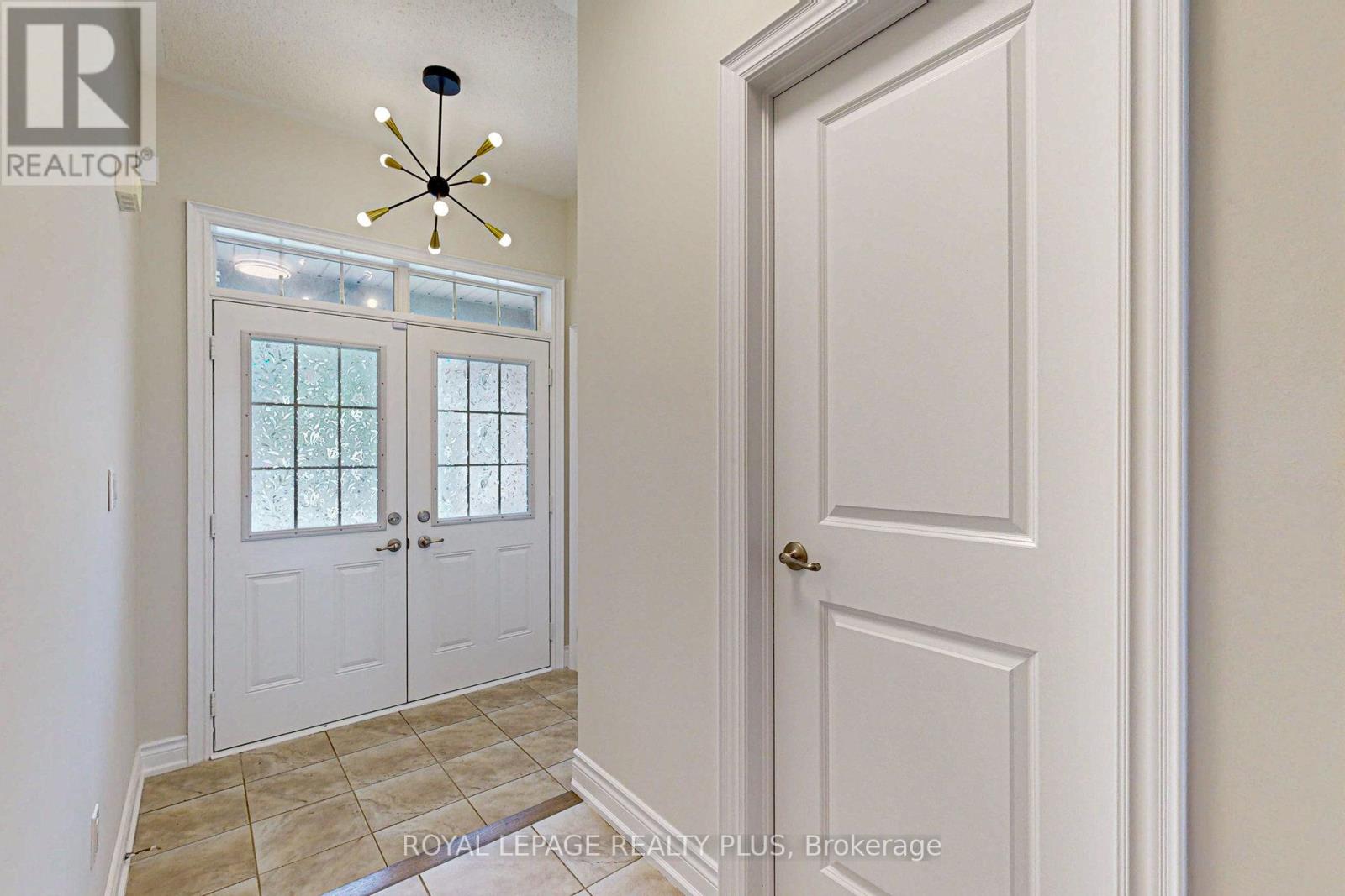 Property at 37 TEAL CREST CIRCLE image 3