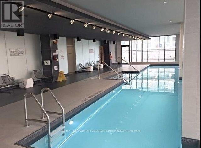 2511 - 75 Queens Wharf Road, Toronto, Ontario  M5V 0J8 - Photo 24 - C12065105