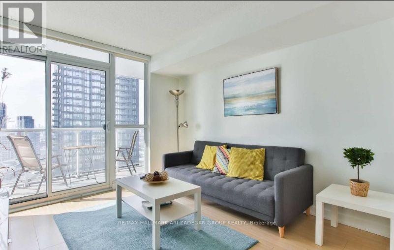 2511 - 75 Queens Wharf Road, Toronto, Ontario  M5V 0J8 - Photo 5 - C12065105