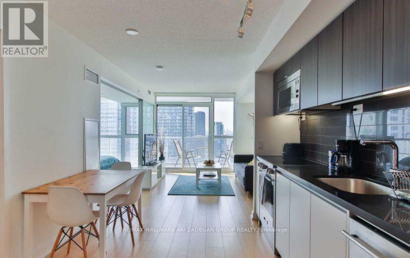 2511 - 75 Queens Wharf Road, Toronto, Ontario  M5V 0J8 - Photo 7 - C12065105