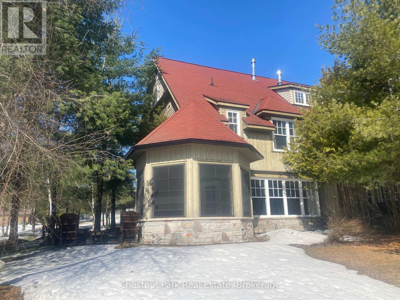 14 - 304 Emerald Hills Court, Seguin, Ontario  P0H 1H0 - Photo 2 - X12065143