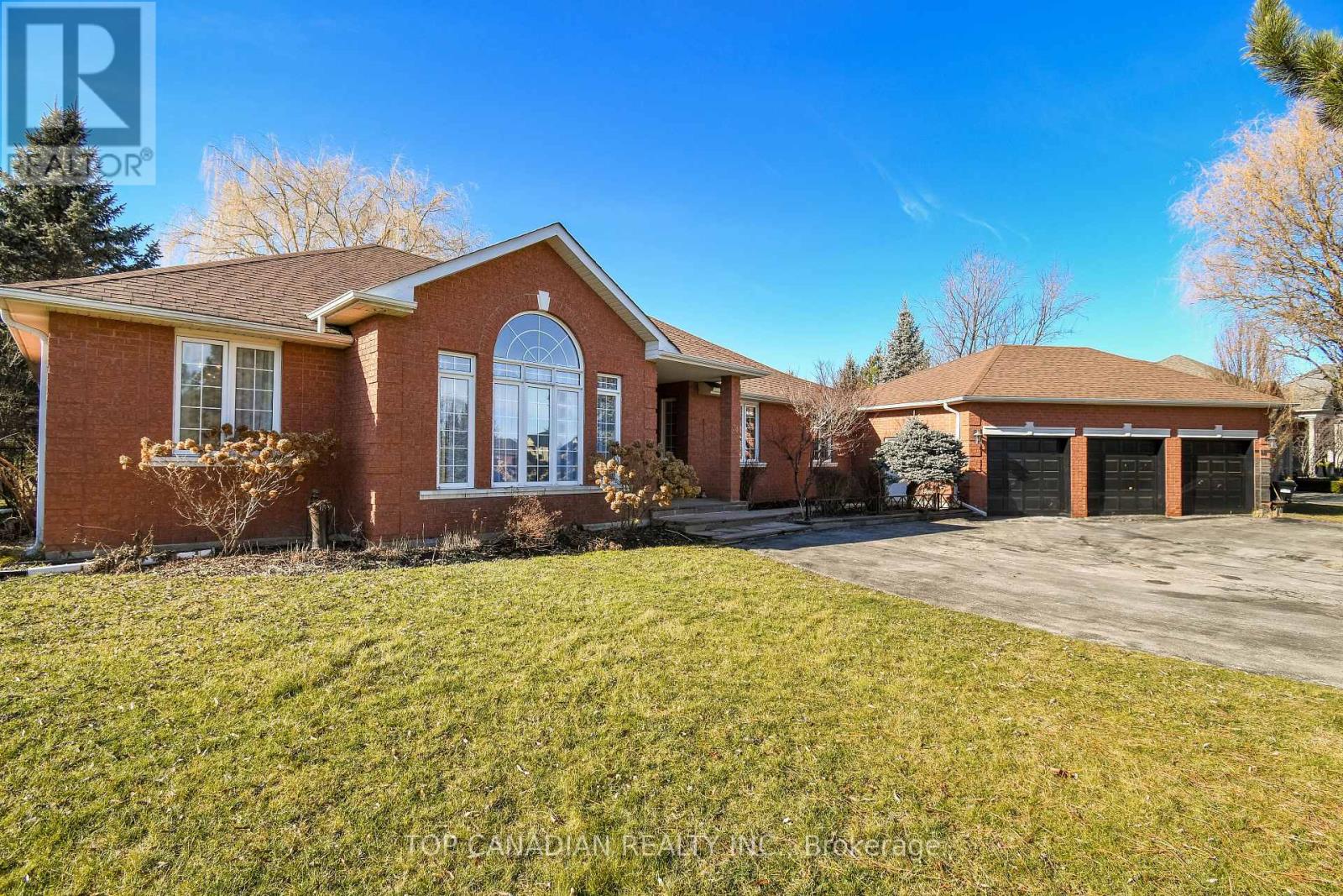 Property at 31 GOLFVIEW BOULEVARD image 2