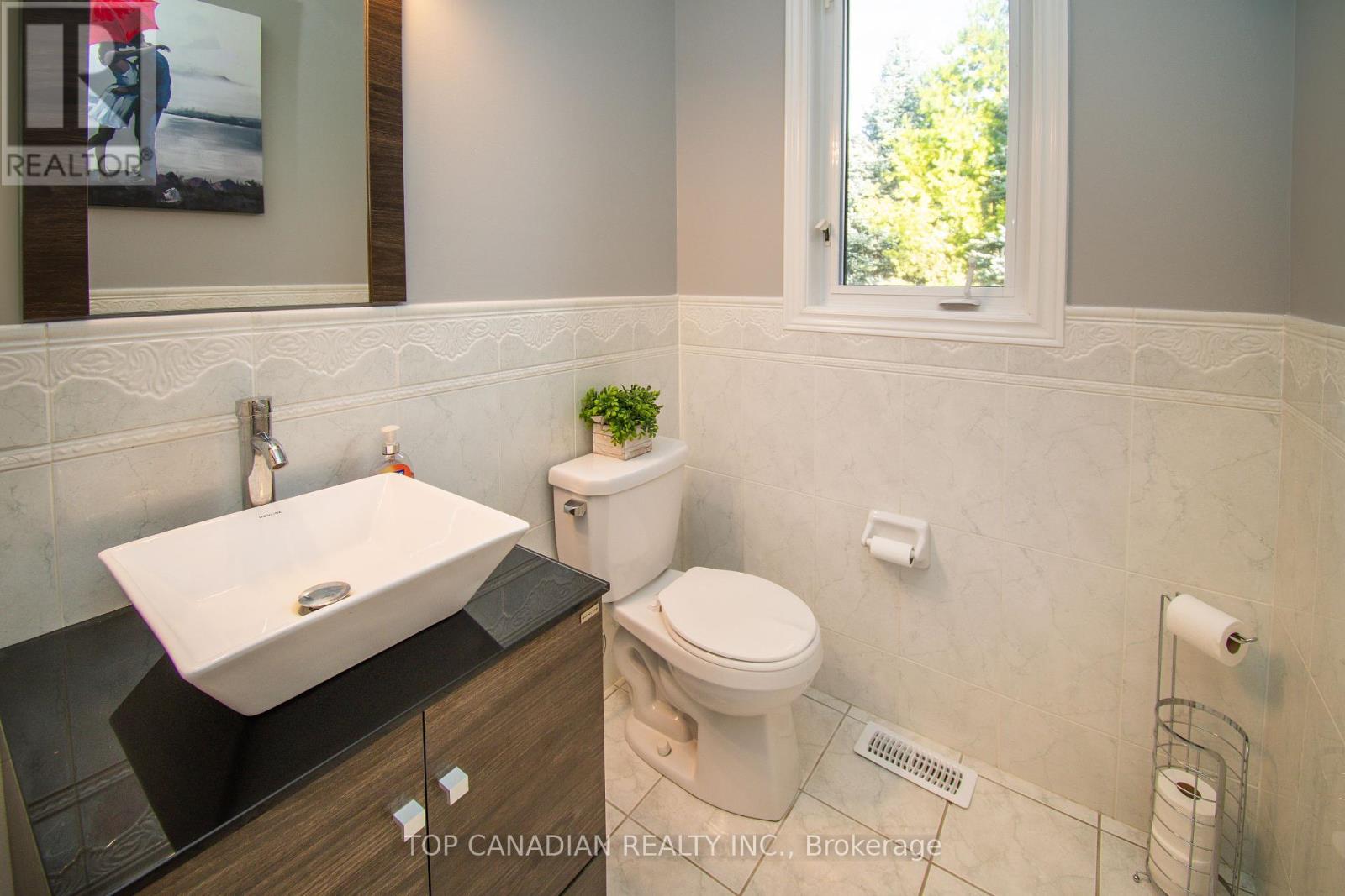 Property at 31 GOLFVIEW BOULEVARD image 4