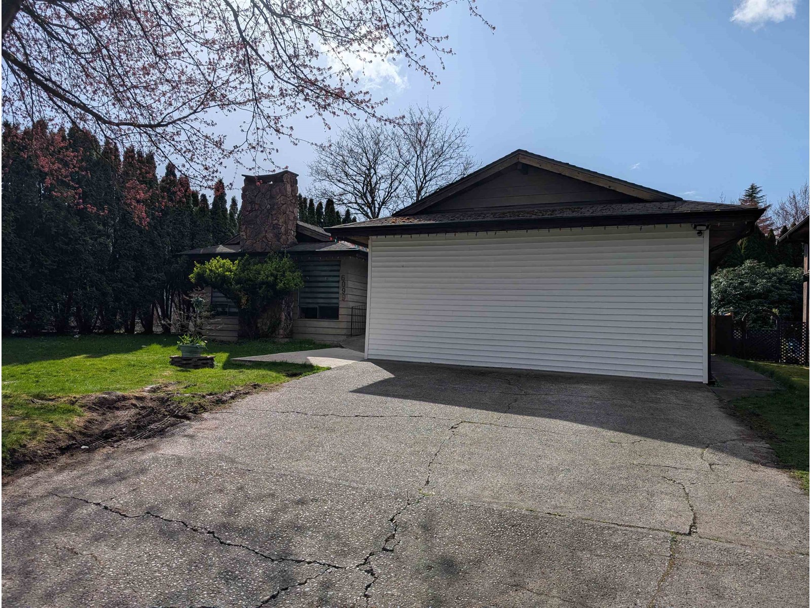 Property at 6099 172 STREET image 3